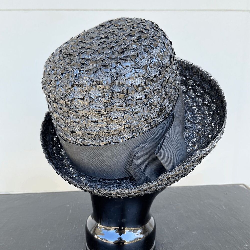 VTG 50s Derby Hat Black Straw Cloche Church Elegant Minimalist Chic VTG - Picture 6 of 13